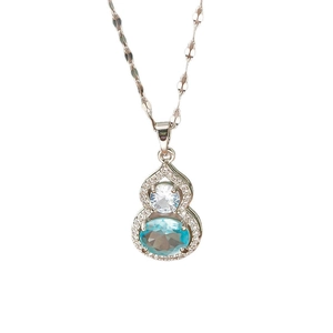 Exquisite Silberhalskette mit blauem Chalzedon und mikro-gepflastertem Diamant-Anhänger