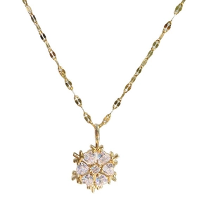 Elegante goldene Schneeflocken-Halskette mit klaren Kristallen an einer feinen Kette