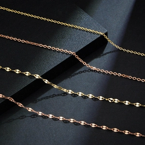 Femme Chaîne de Collier en Acier Titane Plaqué Or 18K Chaîne de Câble Mince Chaîne à Lèvres Bijoux de Clavicule Minimalistes