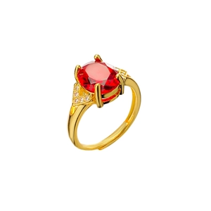 Anillo ajustable de cobre chapado en oro con un gran circón rojo óvalo y piedras laterales