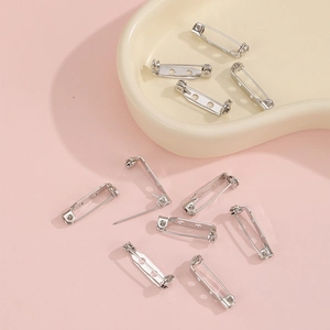 Base per spilla a balia argentata con design a più fori per creazione di gioielli fai da te