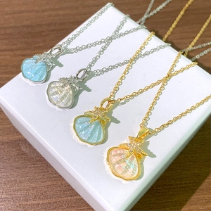 Collier Pendentif Étoile de Mer et Coquillage en Acier Titane Plaqué Or Argent Zircone Bijoux Thème Marin pour Femme