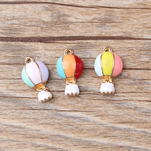 Pendentifs montgolfière en émail coloré pour bijoux DIY avec base en métal doré