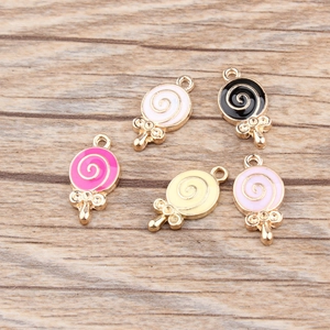Bunte Lollipop-Emaille-Anhänger mit Spiralmuster für DIY-Schmuckherstellung