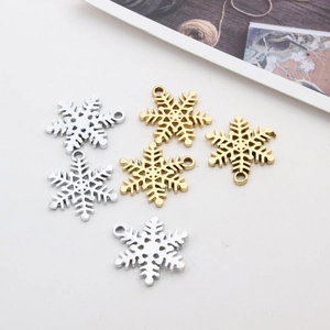Schneeflocken Anhänger aus Gold und Silber Legierung für die DIY Schmuckherstellung