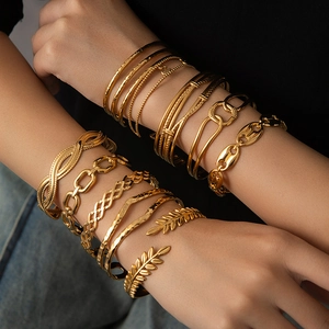 Minimalistischer Edelstahl Gold Unregelmäßiger Offener Armreif Für Damen Luxus Geometrische Kette Schlange Blatt Gehämmerter Modeschmuck