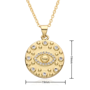 Λεπτομέρεια χρυσού μενταγιόν Evil Eye 19mm με μικρο-επένδυση από πέτρες ζιργκόν