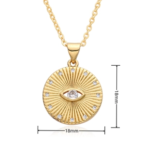 Λεπτομερής όψη χρυσού μενταγιόν Evil Eye 18mm με κρύσταλλα micro-pave και μετρήσεις