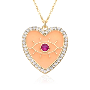 Détail du collier pendentif cœur œil protecteur doré avec émail rose et cristaux blancs