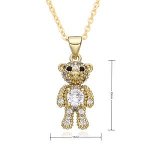 Detailansicht eines 20mm vergoldeten Teddybär Anhängers mit weißen Kristallen