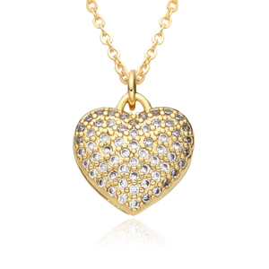 Elegante goldene Herz-Halskette mit Mikro-Zirkonia-Besatz auf weißem Hintergrund