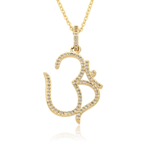 Vergulde Om-hanger halsketting met micro-pave zirkonia aan een gepolijste dunne ketting