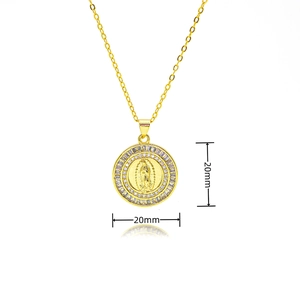 Détail du pendentif Vierge Marie 20mm avec zircone cubique et placage en or 18 carats