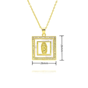 Collier Vierge Marie plaqué or 18k avec nacre et zircons, pendentif religieux 26mm