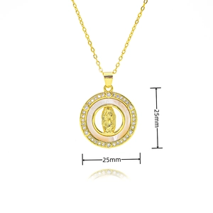 Collier Vierge Marie plaqué or 18k avec nacre blanche et zircons étincelants