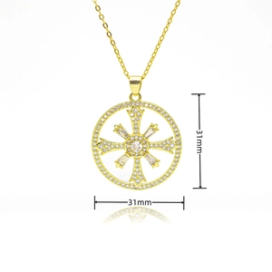 Pendentif religieux doré rond de 31mm avec motif de croix orné de zircons