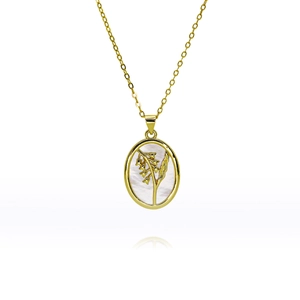 Collier pendentif ovale doré avec nacre blanche et motifs floraux gravés élégants