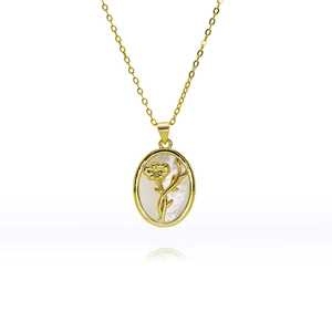 Collier doré avec pendentif ovale en nacre blanche et relief de fleurs