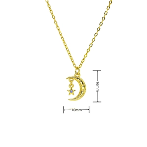 Exquisito collar dorado con luna creciente y estrella con ópalo azul y colgante texturizado