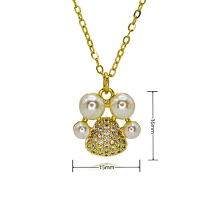 Collana con zampa di gatto dorata, perle bianche e cristalli, misura 16mm x 15mm