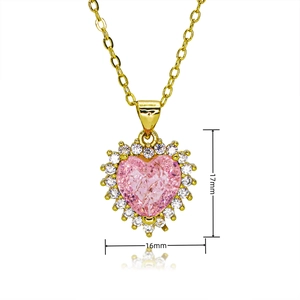 Collana con ciondolo a cuore in zircone rosa con placcatura in oro e pietre trasparenti
