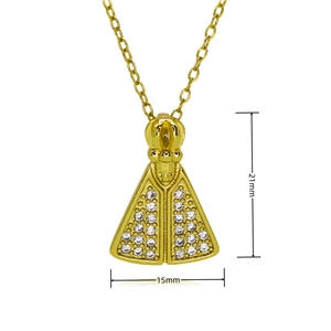 Λεπτομέρεια χρυσού μενταγιόν Παναγίας 21mm x 15mm με λευκές πέτρες ζιργκόν και αλυσίδα