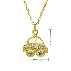 Vue détaillée du pendentif voiture en or avec pavé de moissanite et dimensions indiquées