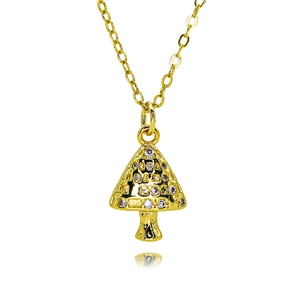 Vue détaillée du pendentif champignon plaqué or 18k avec des pierres de zircone cubiques