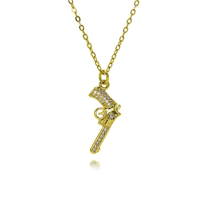 Elegante collar bañado en oro de 18K con colgante de pistola revólver de circonita cúbica