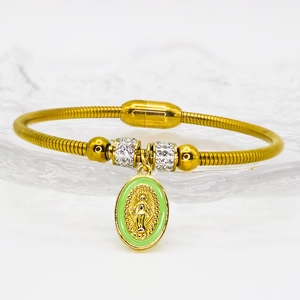 Bracciale a catena serpente dorata con ciondolo Madonna in smalto verde e zirconi