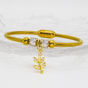 Bracelet élégant à breloque feuille de ginkgo dorée avec cristaux et chaîne serpent