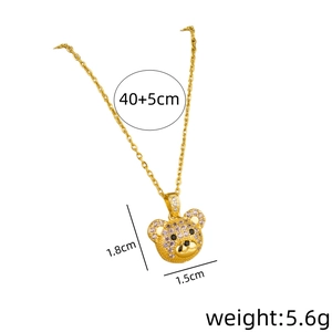 Luxuriöse 18K Gold Bären-Halskette mit funkelnden Kristallen und feiner O-Kette