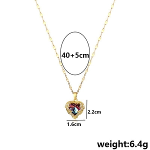 Goldene Edelstahlkette mit buntem Herzanhänger und facettiertem Edelstein für Damen