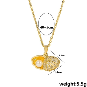 Titanstahl Perlenkette mit Muschelanhänger und weißen Zirkonia auf goldener Kette