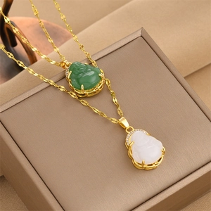 Collares de Buda en jade verde y blanco con cadenas de torsión chapadas en oro