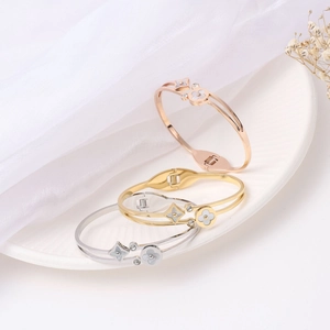 Elegant shell clover titanium steel bangles in rose gold, gold and silver finishes