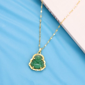 Collar de Buda de titanio dorado con colgante de calcedonia verde en fondo azul