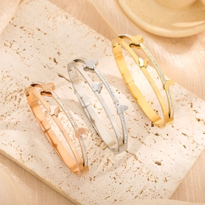 Double Row Butterfly Titanium Steel Bangle For Women Gold Rose Gold Silver Plated Frosted Butterfly Zircon Inlaid Bracelet Jewelry