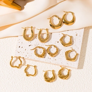 Stainless Steel Chunky Hoop Earrings For Women Gold Silver Plated Wavy Heart U-Shaped Geometric Twisted Earrings Fashion Jewelry Gift