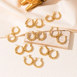 Orecchini a Cerchio in Acciaio al Titanio Vintage per Donna Design di Nicchia Trama Geometrica a Bambù e Torsione Gioielli di Moda