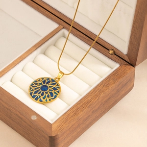 Vintage golden stainless steel necklace with blue mandala flower round pendant
