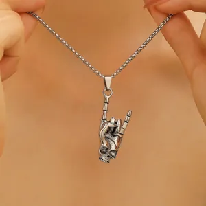 Collar hip hop para hombre con colgante de mano de esqueleto en acero inoxidable plata