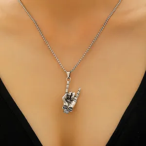 Collar hip hop gesto mano esqueleto con colgante de calavera en acero inoxidable punk