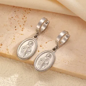 Boucles d'oreilles créoles en acier argenté avec pendentifs médaille de la Vierge Marie