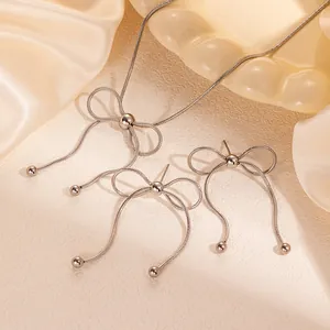 Set di gioielli in acciaio inossidabile con fiocco fluido e perle con nappe da donna