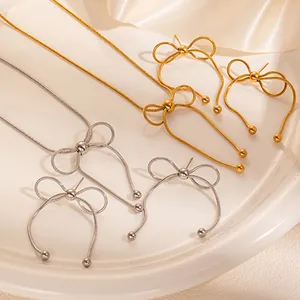 Elegante Collezione di Gioielli con Fiocco in Acciaio al Titanio per Donna Oro Argento Collana a Catena a Serpente Orecchini Pendenti con Nappa Accessori