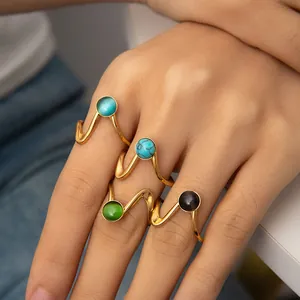 Set di quattro anelli ondulati placcati in oro 18k in acciaio inox con pietre occhio di gatto