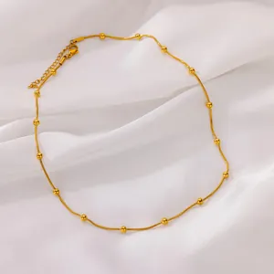 Collier minimaliste en acier inoxydable plaqué or 18K avec élégantes perles dorées