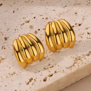 Orecchini a perno vintage in acciaio inossidabile dorato con elegante trama a righe