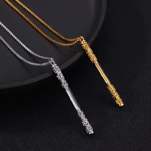 Colliers avec pendentif bâton du Roi Singe en or et argent avec chaîne gourmette